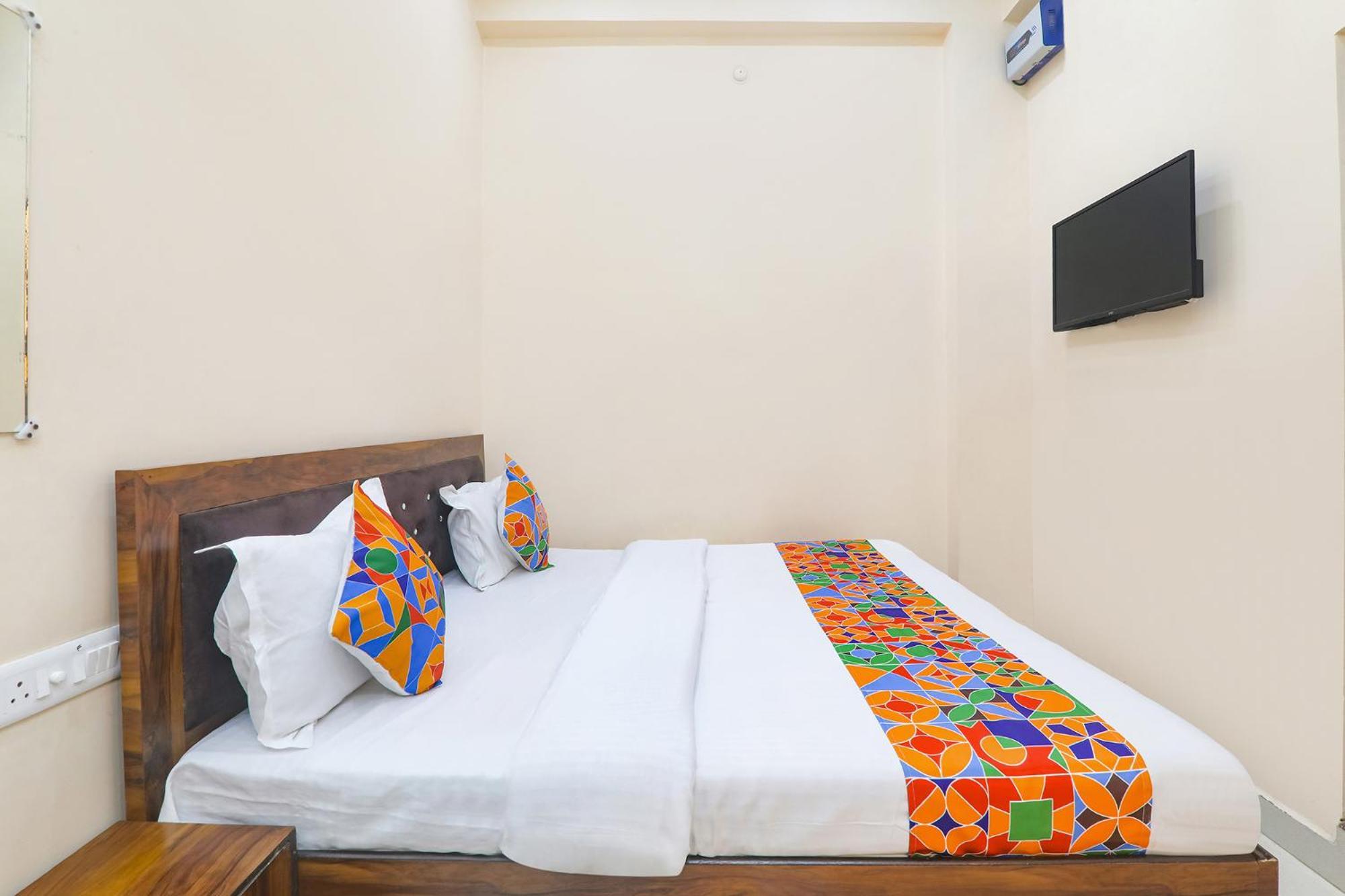Fabhotel Rk Palace Ayodhya Екстериор снимка