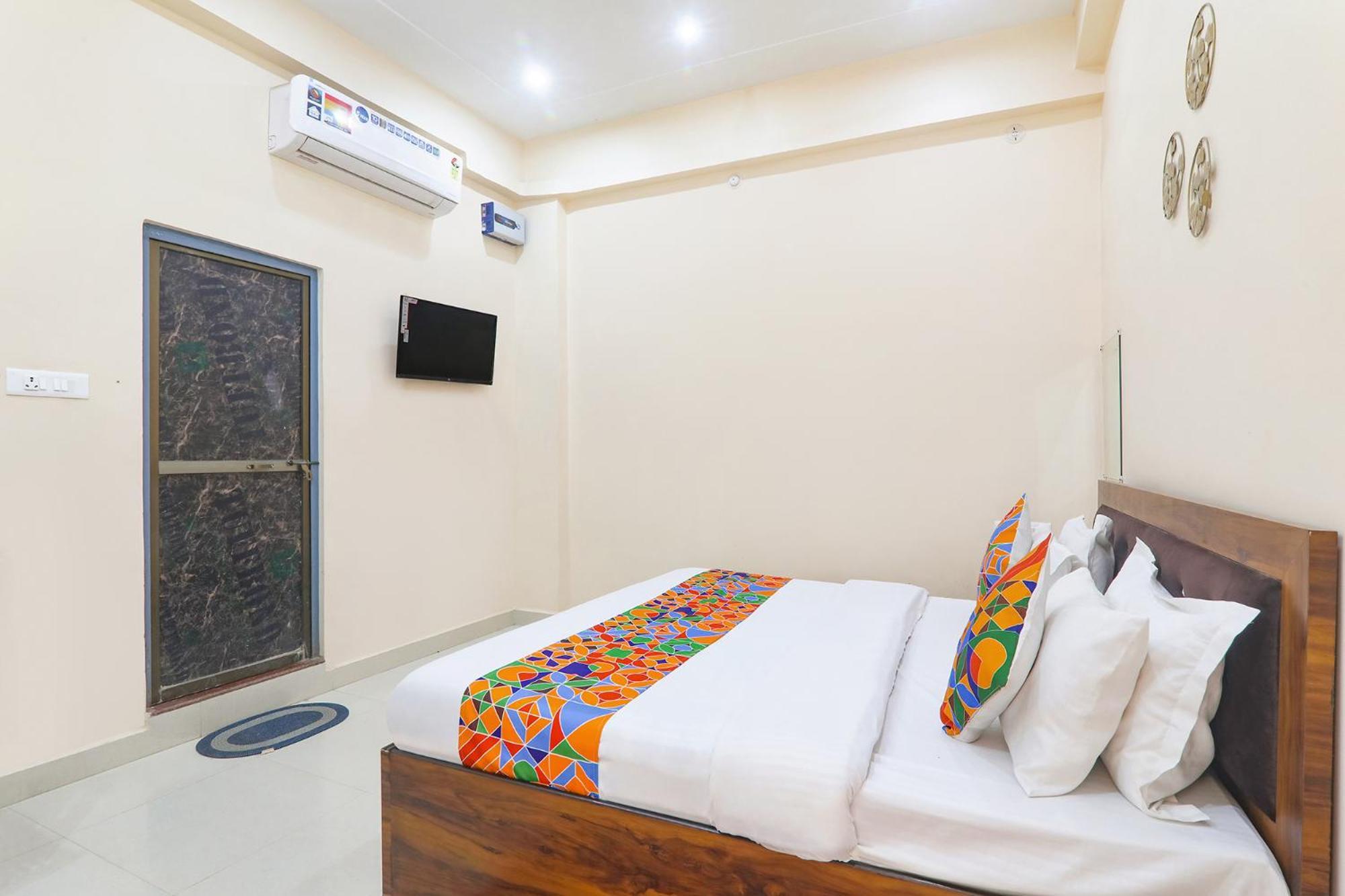 Fabhotel Rk Palace Ayodhya Екстериор снимка