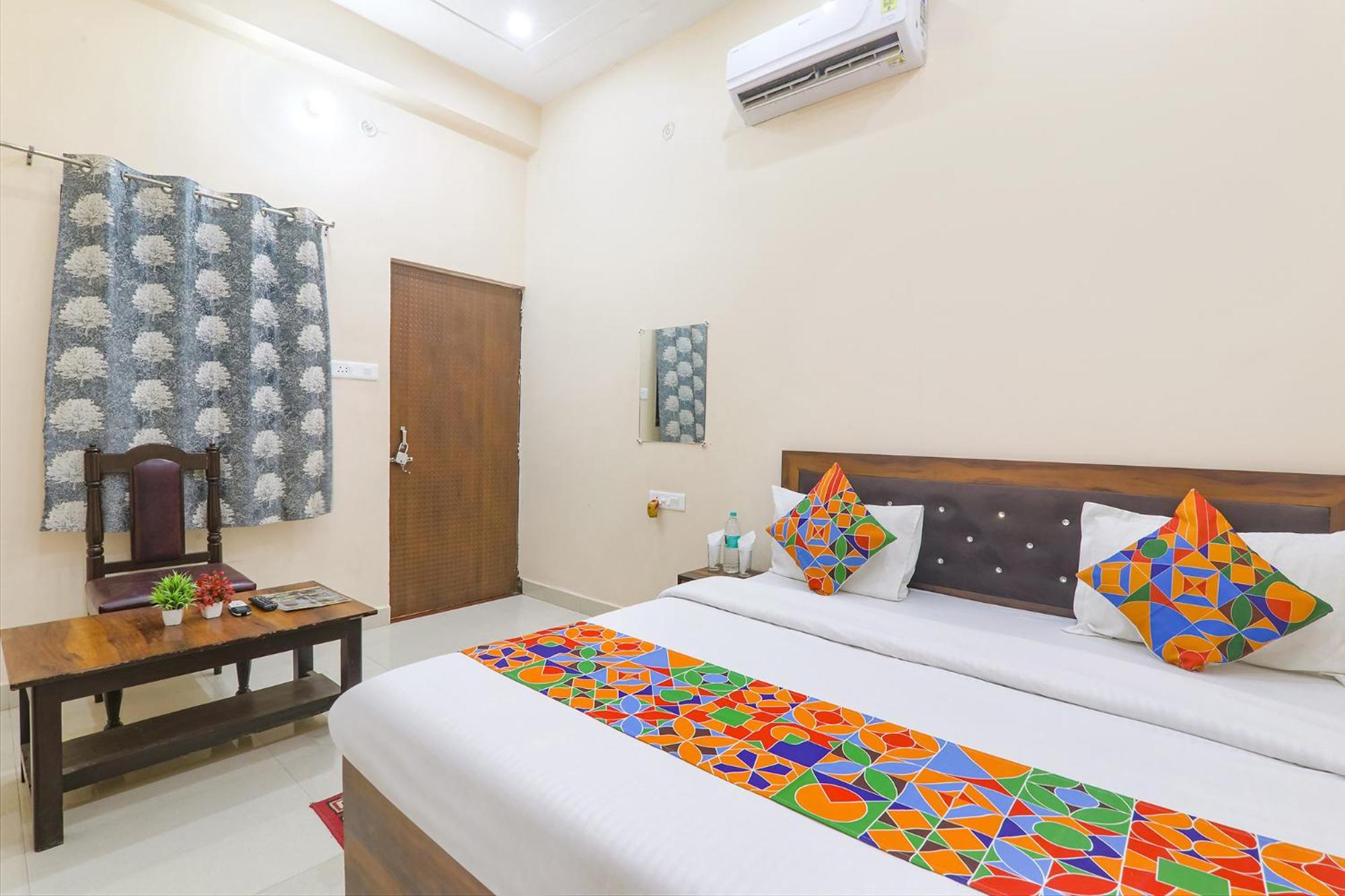 Fabhotel Rk Palace Ayodhya Екстериор снимка