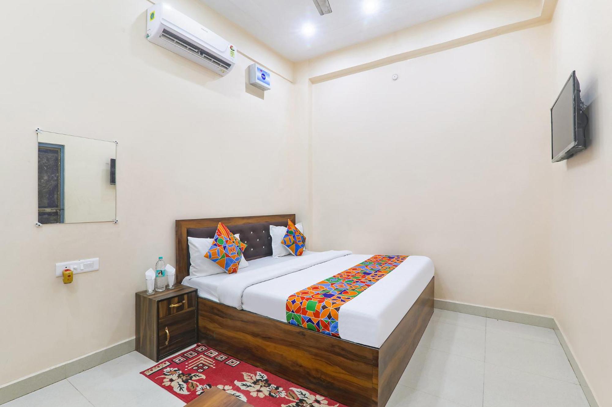 Fabhotel Rk Palace Ayodhya Екстериор снимка