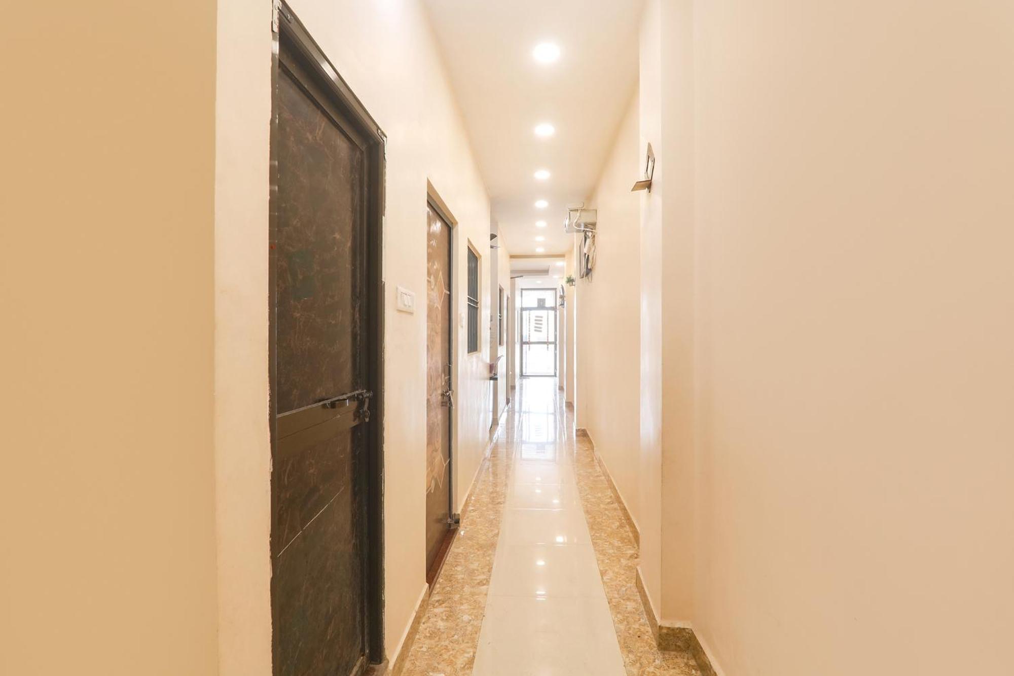 Fabhotel Rk Palace Ayodhya Екстериор снимка